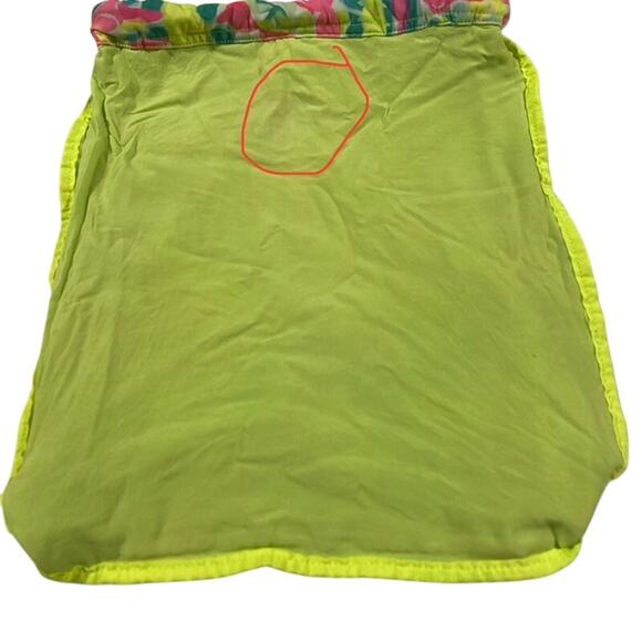 Lilly Pulitzer Drawstring Backpack in a Vibrant Floral Print - Picture 5 of 5